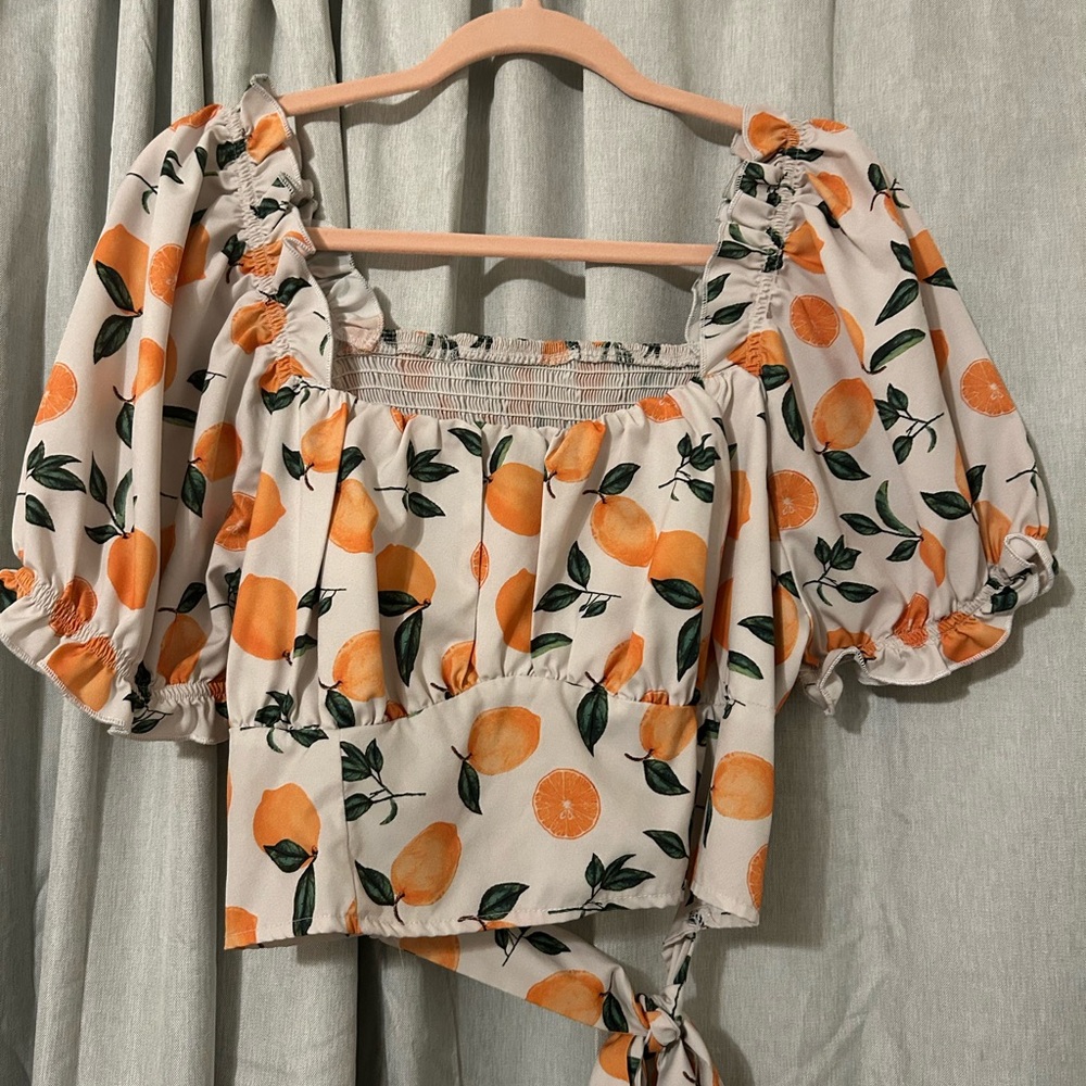 Women’s white crop top with Oranges